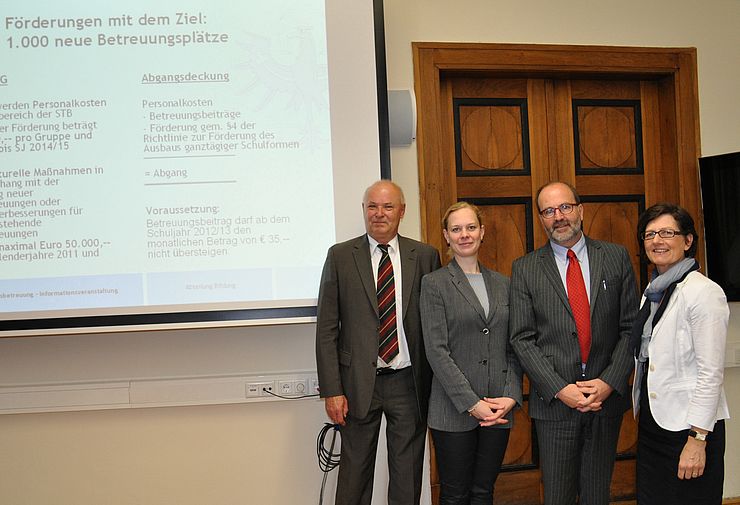 BSI i.R. Dr. Horst Hafele (Organisator), Mag. Julia Holzer-Pistoja, BH Dr. Christian Bidner, BSI Margarethe Egger