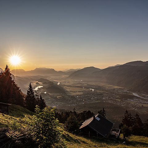 Sonnenaufgang in den Tiroler Bergen
