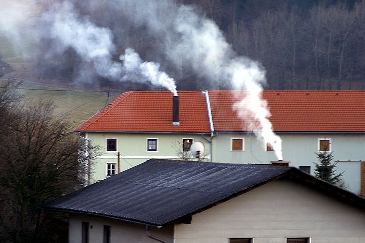 Rauch aus Wohnhäusern