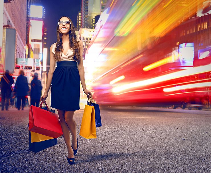 Beautiful,Woman,With,Many,Shopping,Bags