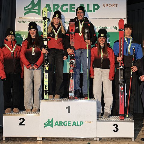 � TSV/Udo Frizzi Junge Ski-Talente des Alpenraums in Tirol