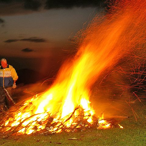 Ein Bild eines Brauchtumsfeuers