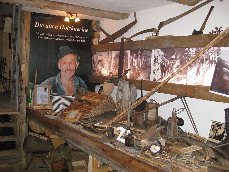 Holzknechtausstellung im "1. Tiroler Holzmuseum"