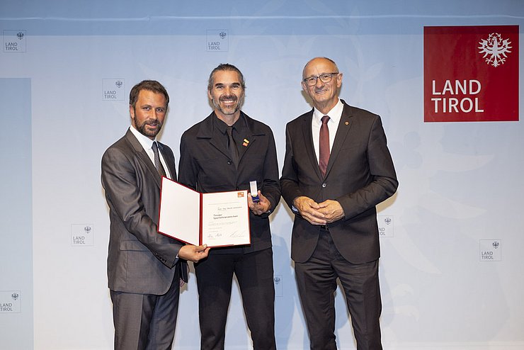 © Land Tirol / Mario Webhofer v.l.n.r. 1. LHStv. Georg Dornauer, David Jenewein, LH Anton Mattle