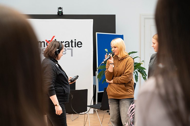 Anschließend erstellten die Teilnehmenden Podcastfolgen, in denen sie das Erlebte reflektieren konnten.