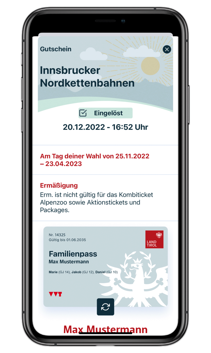 Bei allen Vorteilsnutzungen muss der (digitale) Familienpass weiterhin vorgewiesen werden. Bei saisonalen Vergünstigungen gilt: Der Gutschein wird angetippt und eingelöst. Sobald ein Gutschein eingelöst wurde, wird dieser mit einem Datums- und Zeitstempel versehen.  © Land Tirol