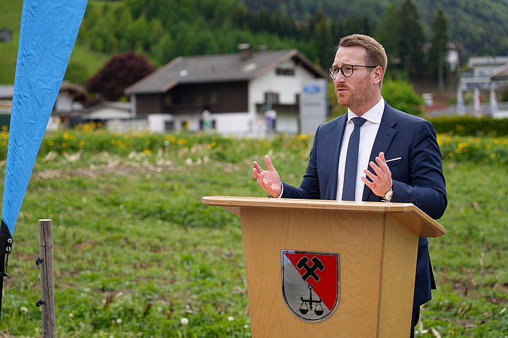 Wohlgemuth am Rednerpult
