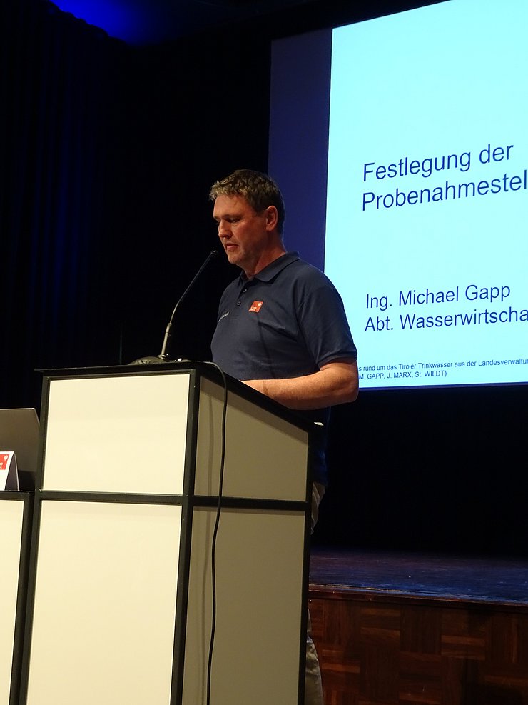 © Land Tirol/Marx Ing. Michael Gapp am Rednerpult
