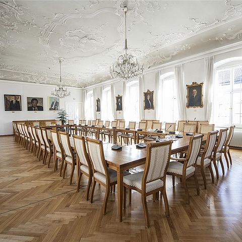 Die Ausschusssitzungen finden im Rokokosaal statt.
