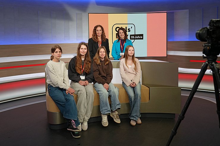 Personen nebeneinander in ORF-Studio