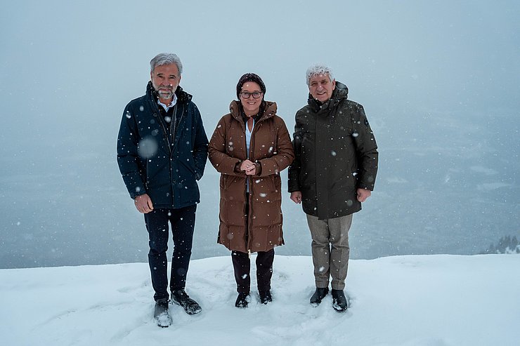 Die drei LandtagspräsidentInnen auf der verschneiten Seegrube