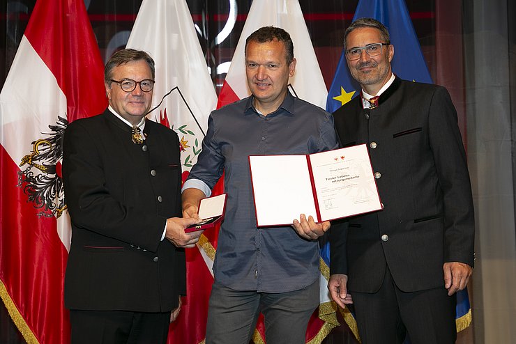 Nenad Sogorovic hat einem Kind das Leben gerettet und wird dafür mit der Lebensrettungsmedaille ausgezeichnet.