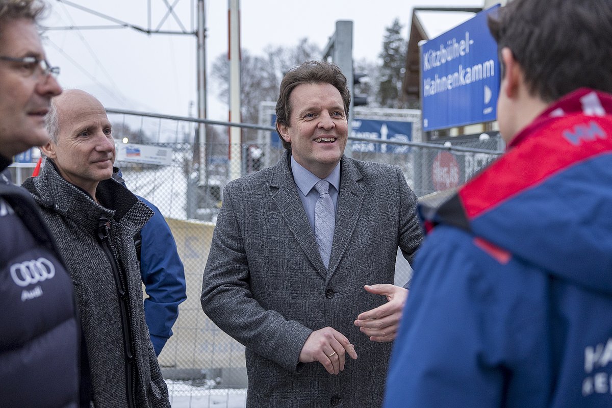 Hahnenkamm Bei der Anreise ist „alles auf Schiene“ Land Tirol