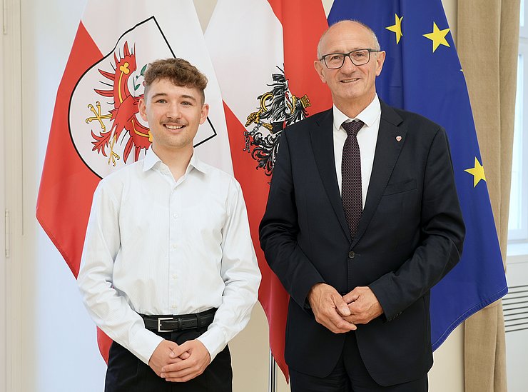Landeshauptmann Anton Mattle begrüßte den neuen ÖH-Vorsitzenden Julian Herb im Landhaus und gratulierte ihm persönlich zur Wahl.