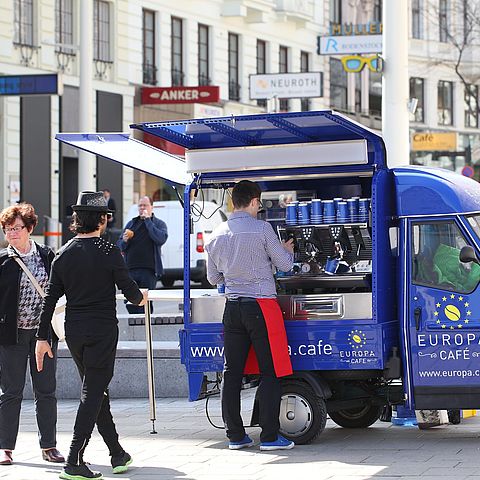 Europa Cafe Wagen in der Innenstadt