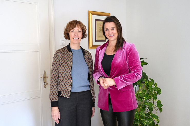 LRin Astrid Mair und Jugendbeirats-Vorsitzender Martina Steiner