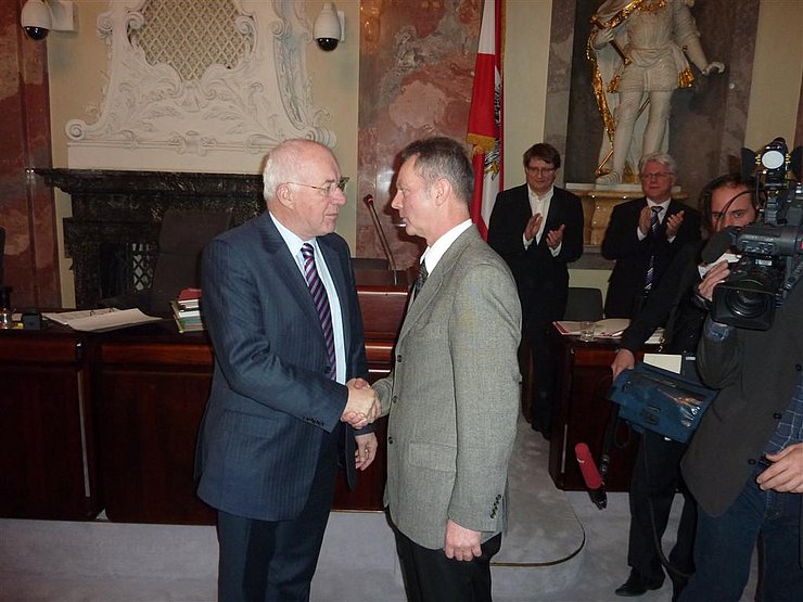 Landtagspräsident Herwig van Staa lobt Reinhard Krismer als neuen Rechnungshofdirektor an