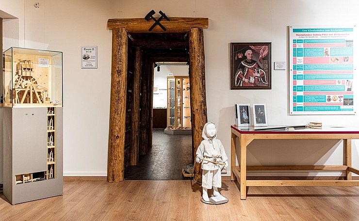 Ausstellungsraum im "Rerobichl Bergbau-Museum" in Oberndorf in Tirol.