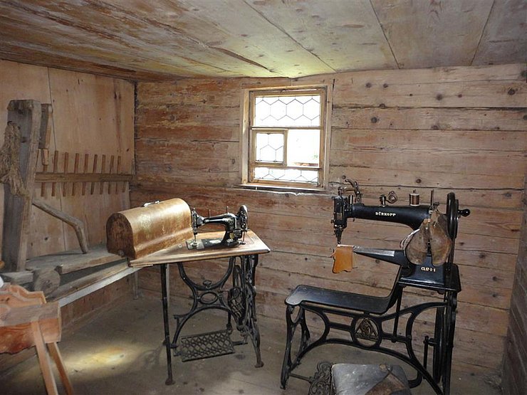 Nähmaschinen im "Holzgauer Heimatmuseum"
