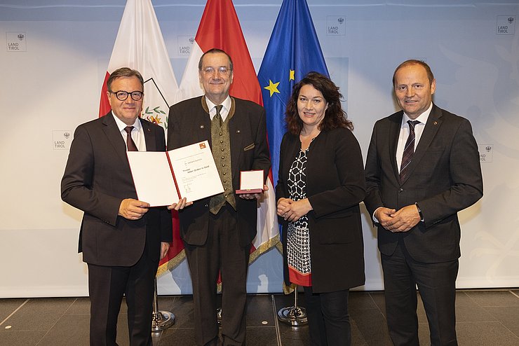 V. li. LH Günther Platter, Gerhard Gürtlich, LHStvin Ingrid Felipe und LHStv Josef Geisler. 