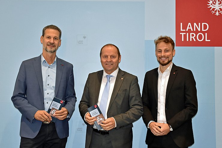 Edgar Gmeiner, LHStv Josef Geisler und Roman Schöggl.