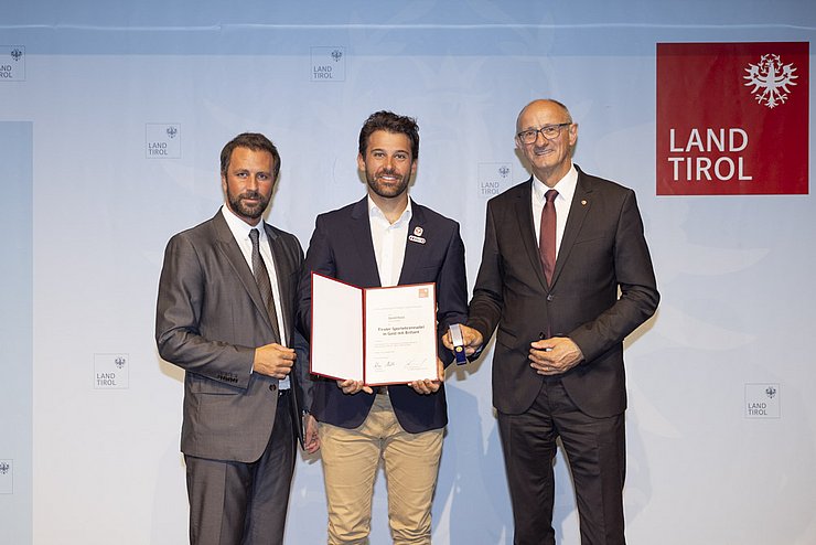 © Land Tirol / Mario Webhofer v.l.n.r. 1. LHStv. Georg Dornauer, David Hussl, LH Anton Mattle