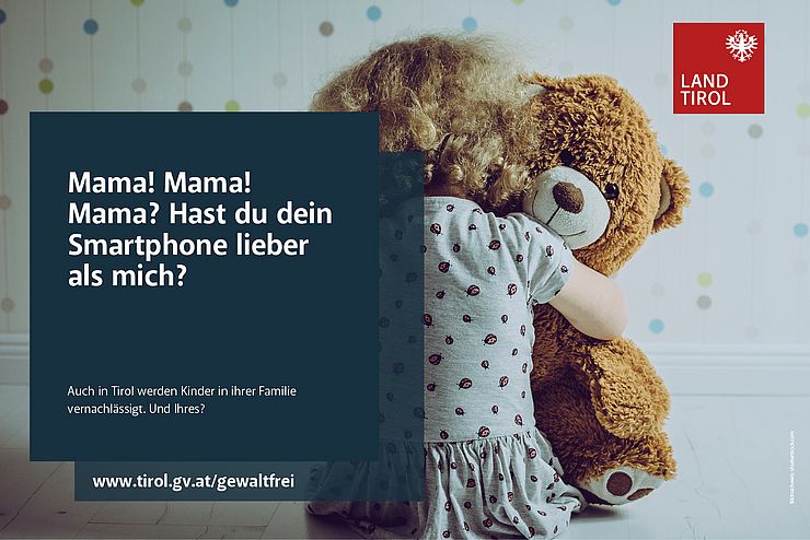 Plakat Kamapgne "Gewaltfreie Erziehung" - Mädchen mit Teddybär