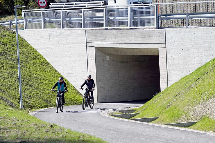 Das Queren der B 189 Mieminger Straße ist dank der Unterführung um ein Vielfaches sicherer geworden.