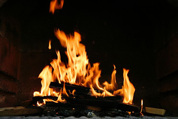 Loderndes Lagerfeuer