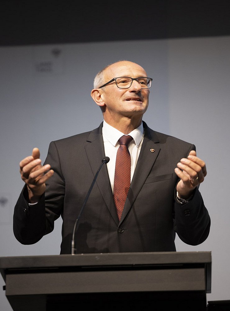 © Land Tirol / Mario Webhofer Festakt Verleihung Tiroler Sportehrenzeichen 24. September 2024 - Ansprache LH Anton Mattle
