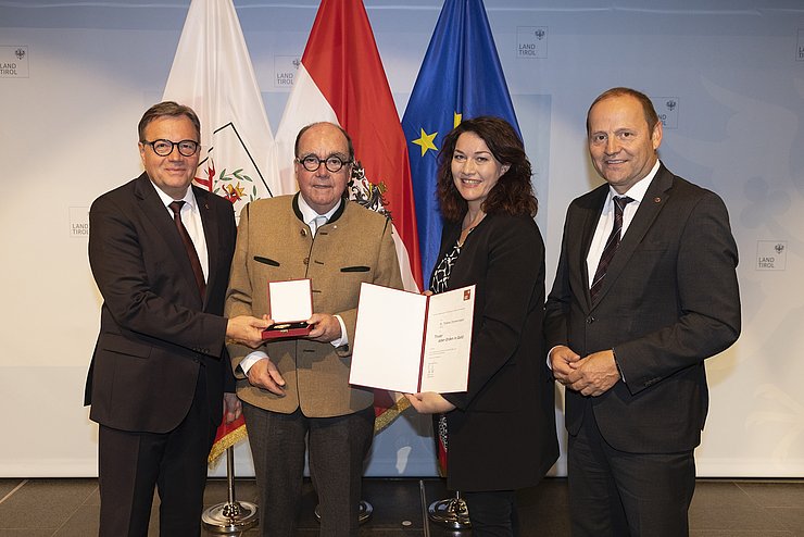 V. li. LH Günther Platter, Thomas Zimmermann, LHStvin Ingrid Felipe und LHStv Josef Geisler.