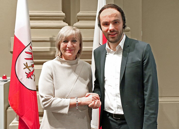 Kulturlandesrätin Beate Palfrader mit ihrem Südtiroler Amtskollegen Philipp Achammer.