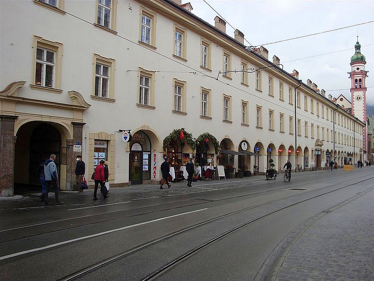 Außenansicht der "Kunstkammer der Serviten" in "Innsbruck"