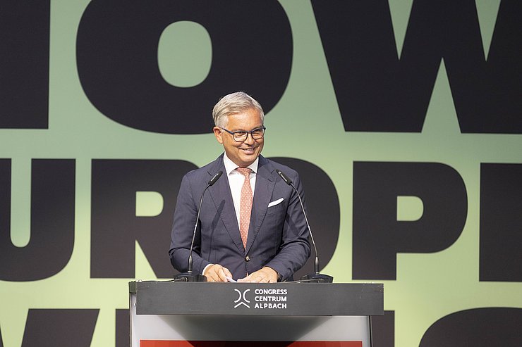 © Land Tirol/Sedlak Brunner sprechend