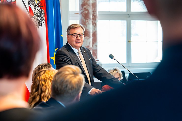 © Tiroler Landtag/Christanell LH a.D. Platter ließ in der Dankesrede sein politisches Leben Revue passieren.