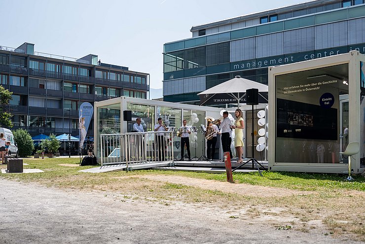 Die Container wurden im SoWi-Campus aufgestellt und sind täglich zwischen 10 und 17 Uhr besichtigbar.