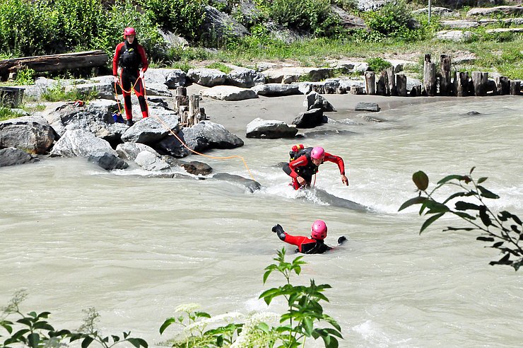 Die Wasserrettung Osttirol zeigte ihr Können im Rahmen einer Einsatzübung.