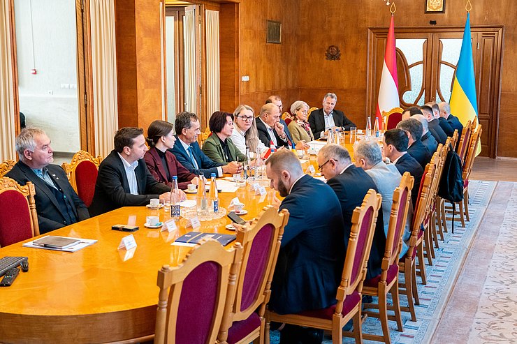 Die Tiroler Delegation traf sich mit Mitgliedern der Regionalverwaltung und des Regionalrates.