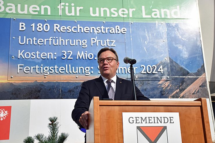 LH Platter: „Durch unser Covid-19-Maßnahmenpaket für den Lebensraum Tirol und die Konjunkturoffensive 2020 ‚Tirol packt’s an‘ konnte das Bauvorhaben um zwei Jahre vorgezogen werden, womit ein lang gehegter Wunsch der Bevölkerung in Erfüllung geht."