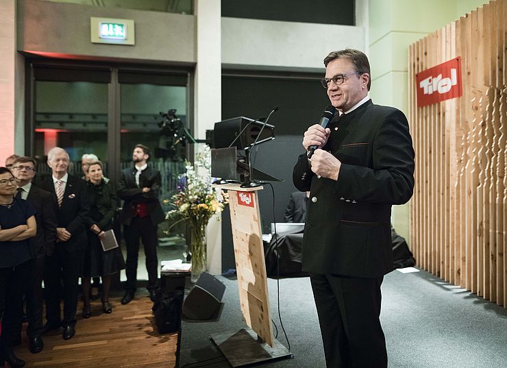 LH Günther Platter hob bei seiner Rede die Vielfalt Tirols hervor.