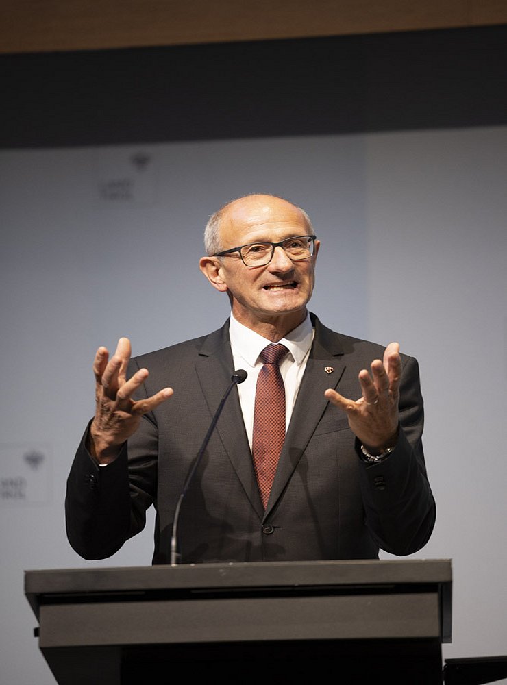 © Land Tirol / Mario Webhofer Festakt Verleihung Tiroler Sportehrenzeichen 24. September 2024 - Ansprache LH Anton Mattle