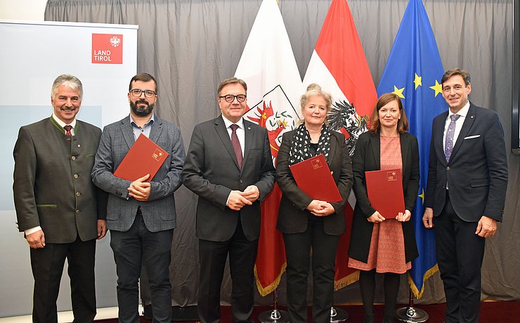 Bei der offiziellen Amtseinführung von BH Loidhold wurden auch deren StellvertreterInnen vorgestellt.