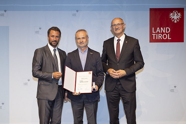 © Land Tirol / Mario Webhofer v.l.n.r. 1. LHStv. Georg Dornauer, Petr Koudela, LH Anton Mattle