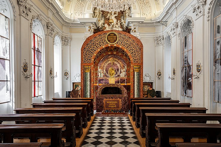 Das über 120 Jahre alte Ostergrab kann ab 30. März in der Georgskapelle besichtigt werden.