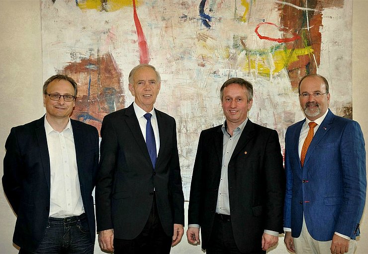 Gemeinderevisor Christian Atzl, Altbürgermeister Georg Karrer, Bürgermeister Andreas Ehrenstrasser, Bezirkshauptmann Christian Bidner