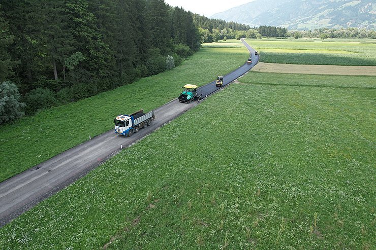 © Land Tirol Straße die neu asphaltiert wird