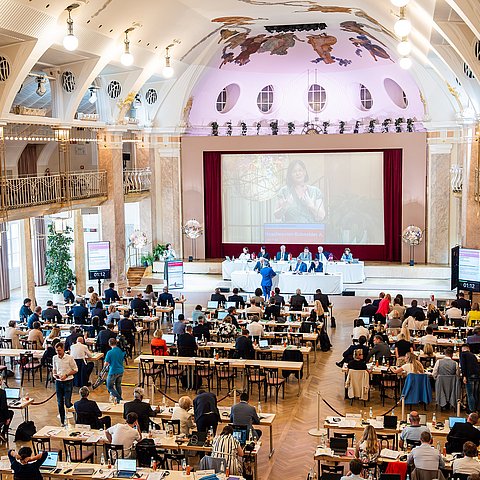 Über 100 Abgeordnete kommen Mittwoch und Donnerstag im Meraner Kurhaus zusammen.