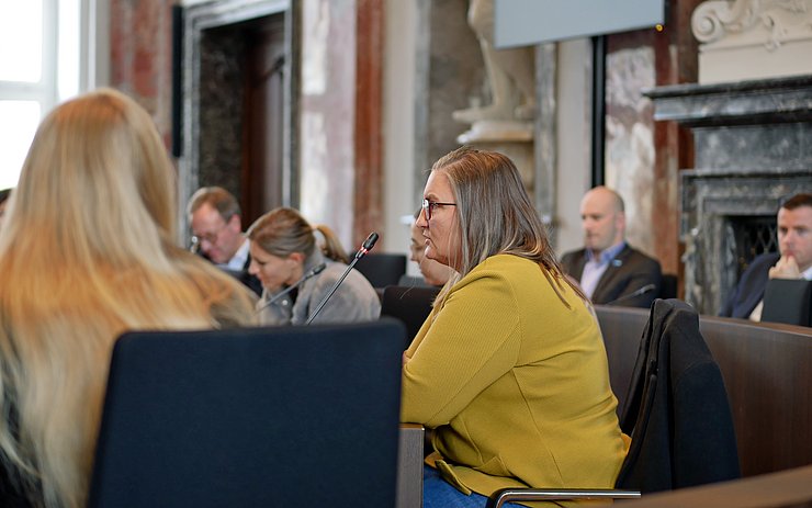 Die MandatarInnen tauschten sich über aktuelle Herausforderungen in der Kinder- und Jugendpolitik aus.