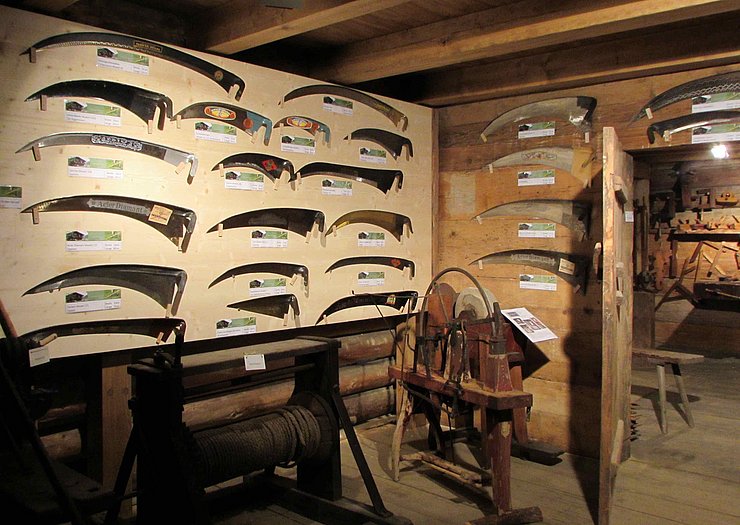 Blick in die Ausstellung im "Tiroler Bauernhausmuseum Hinterobernau"