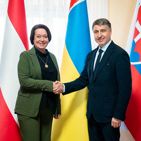 LTPin Sonja Ledl-Rossmann vereinbarte mit Gouverneur Myroslav Biletskyi eine Vertiefung der Beziehungen zwischen Tirol und Transkarpatien. 